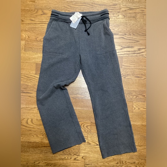 Hem and Thread fleece pants. Size Large. Charcoal gray. - Picture 1 of 14